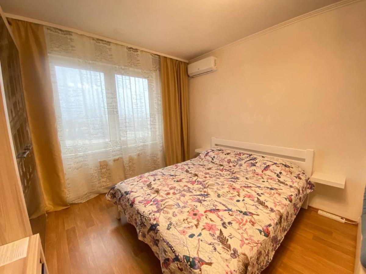 Family Apartments On Lomonosova 36A Kiev Esterno foto