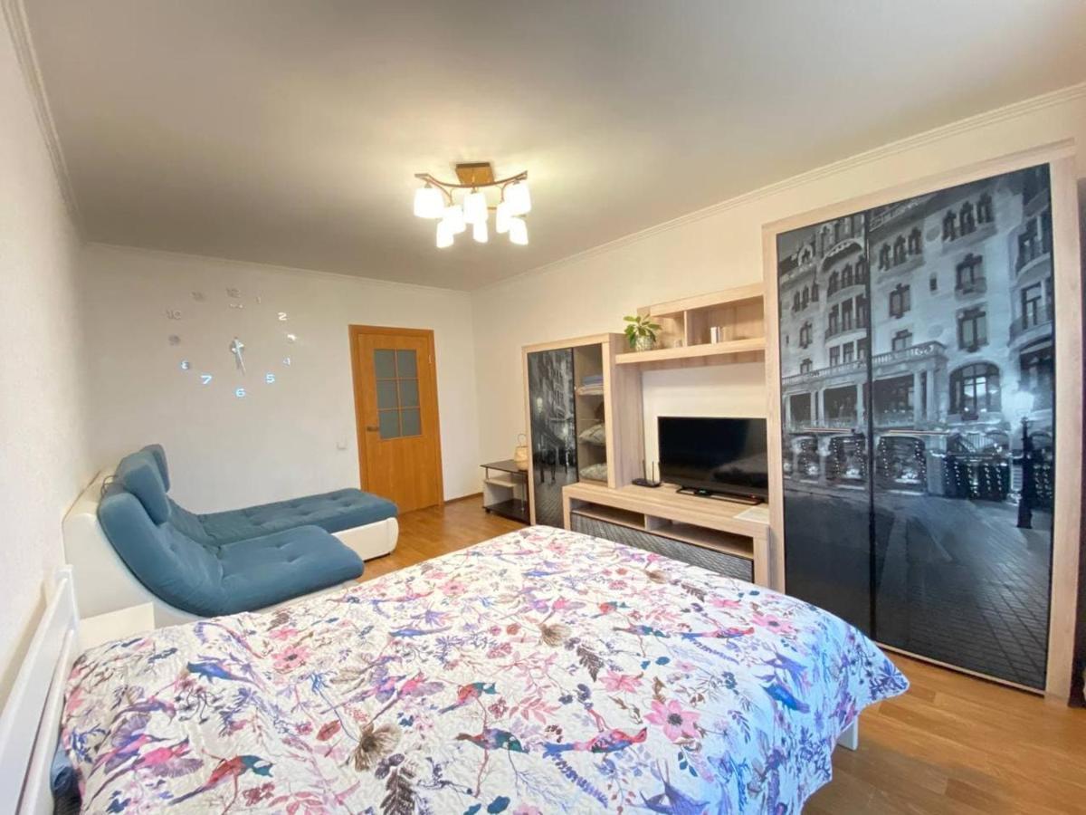 Family Apartments On Lomonosova 36A Kiev Esterno foto